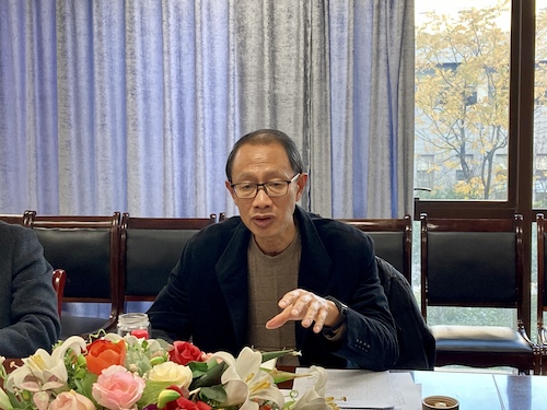 胡华