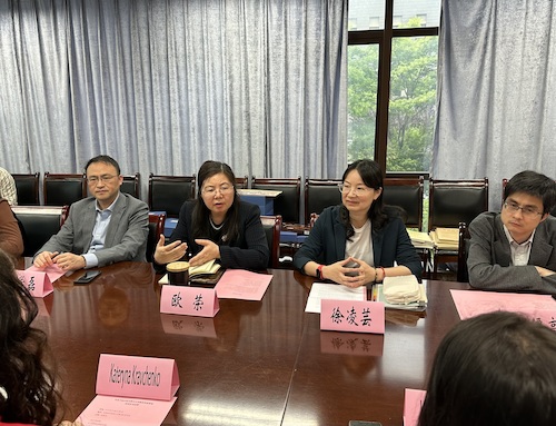 发言欧院长